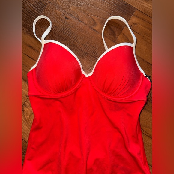 NWT Red and White Shade and Shore One Piece Swimsuit Size: 34C - Picture 2 of 7
